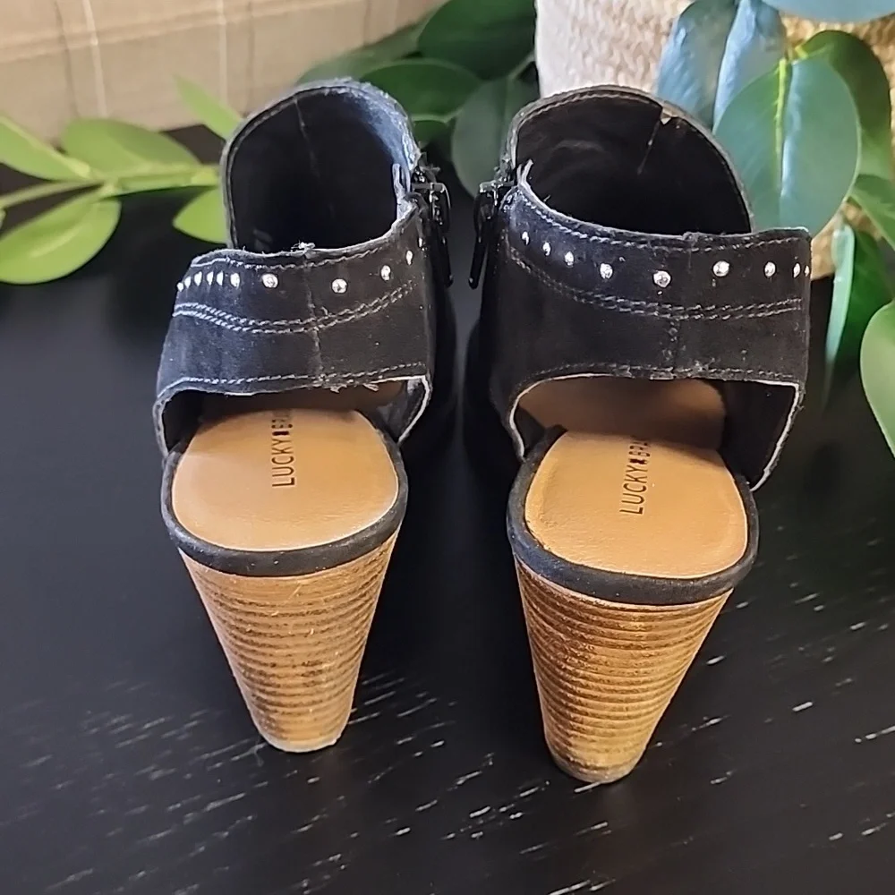 LUCKY BRAND Ulyssas Suede Slingback Wedge Sandals 39 8.5 Studs Vegan Leather
